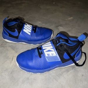 Nike Team Hustle D8 GS Youth 4.5 Royal Blue Athletic Sneakers Shoes